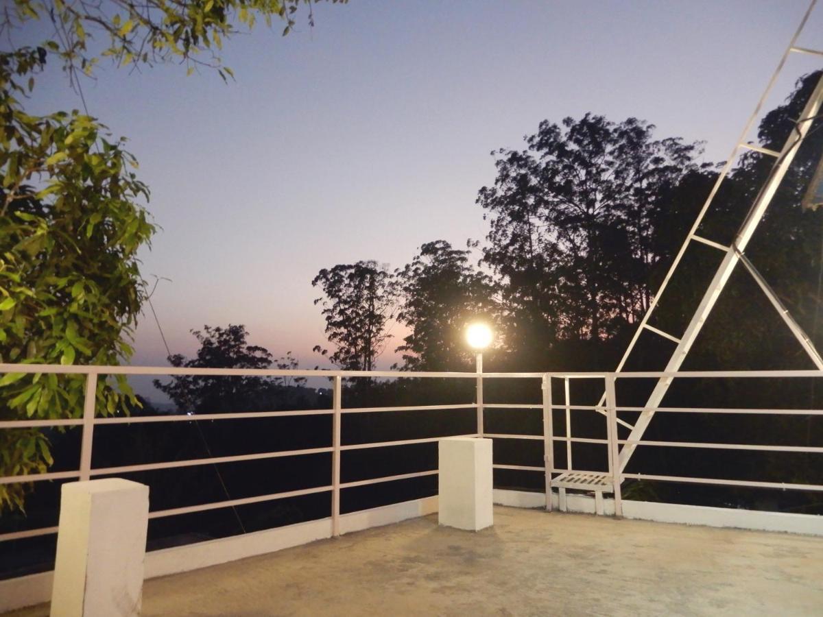 Drizzle Valley Cottage Munnar Exterior foto